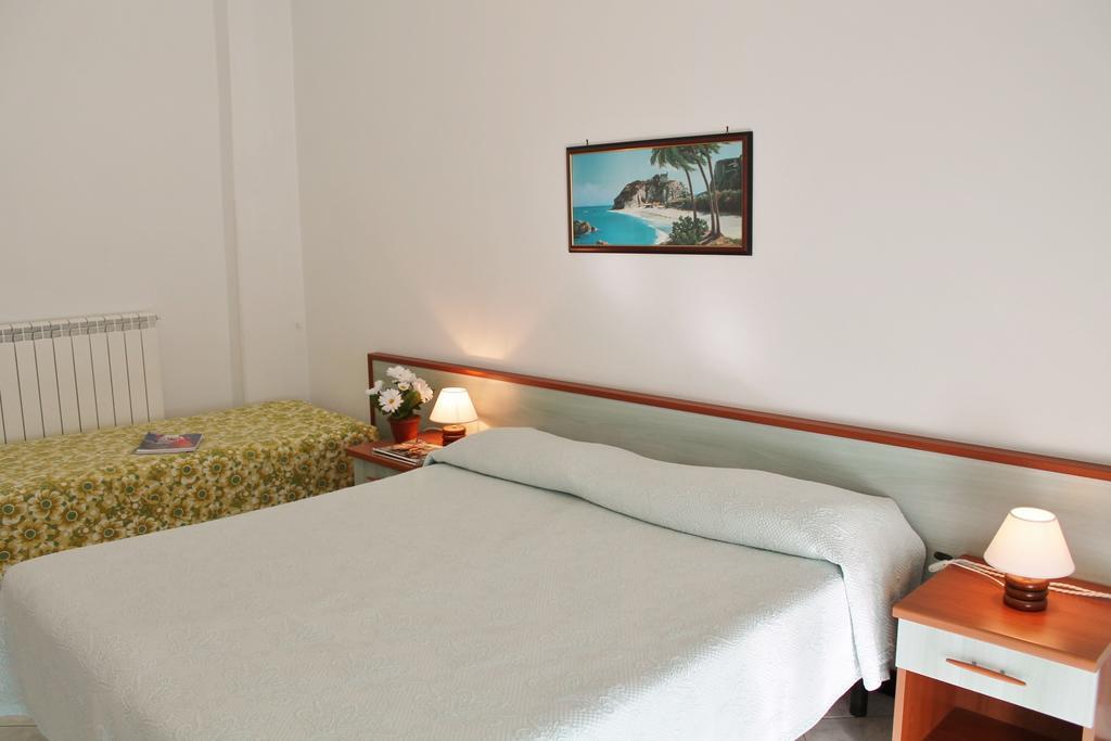 Appartamenti Mare Azzurro By Holiday World Albisola Superiore Extérieur photo